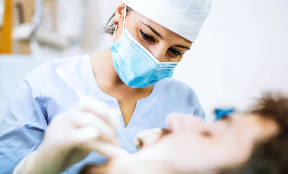 Diş İmplantı Hakkında Sıkça Sorulan Sorular