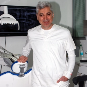 M. İhsan Gürsoy  - Diş Hekimi  - YeniDiş Klinik